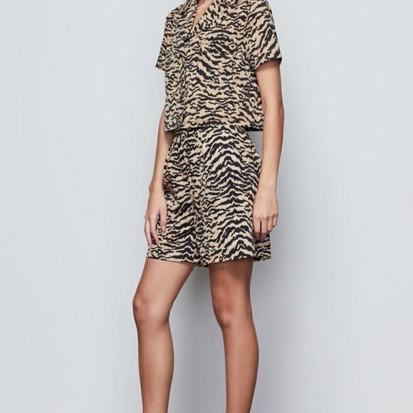 NEW Good American Summer Boss A-line Short - Picture 4 of 8